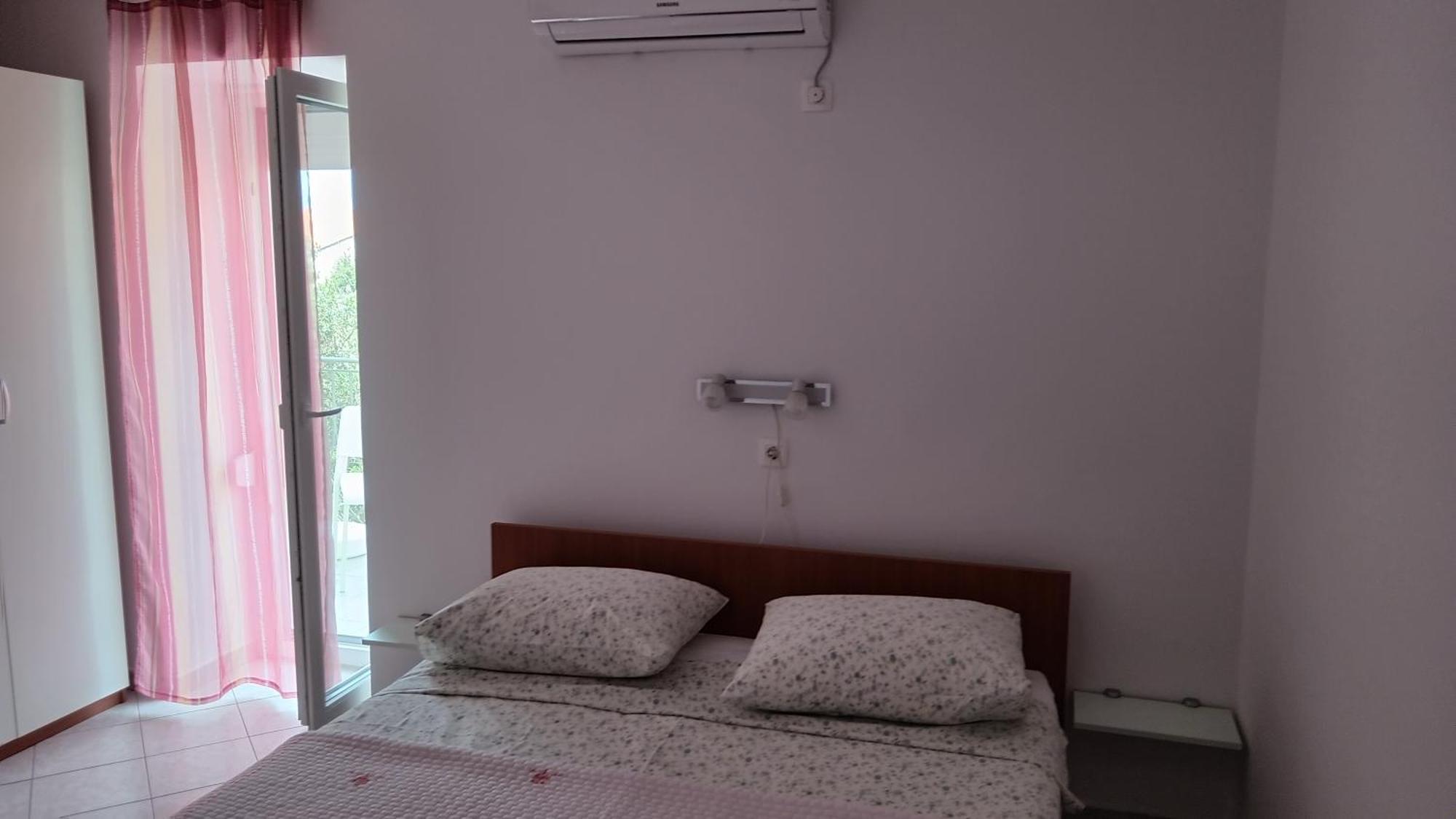 Artneo Apartmani نوفاليا المظهر الخارجي الصورة