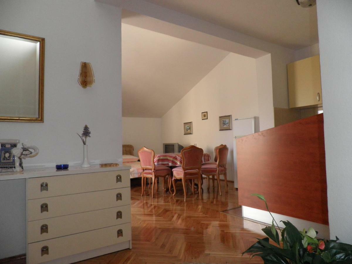 Artneo Apartmani نوفاليا المظهر الخارجي الصورة